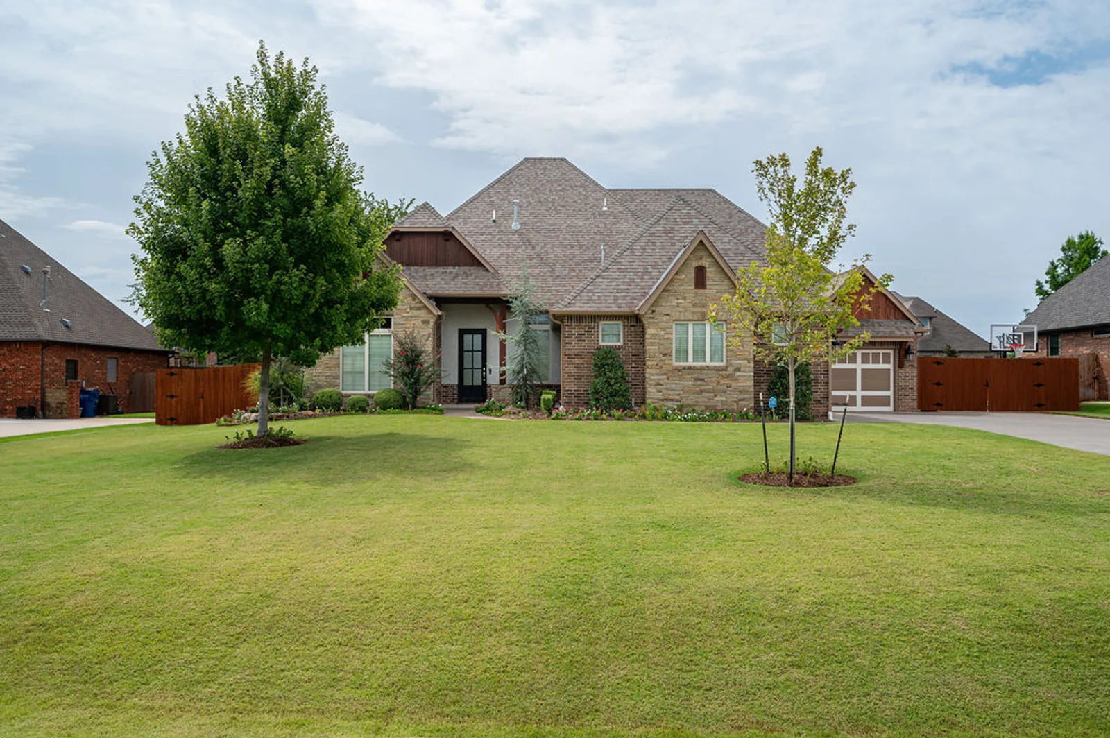 Exterior painting — Victoria Terrace, OKC